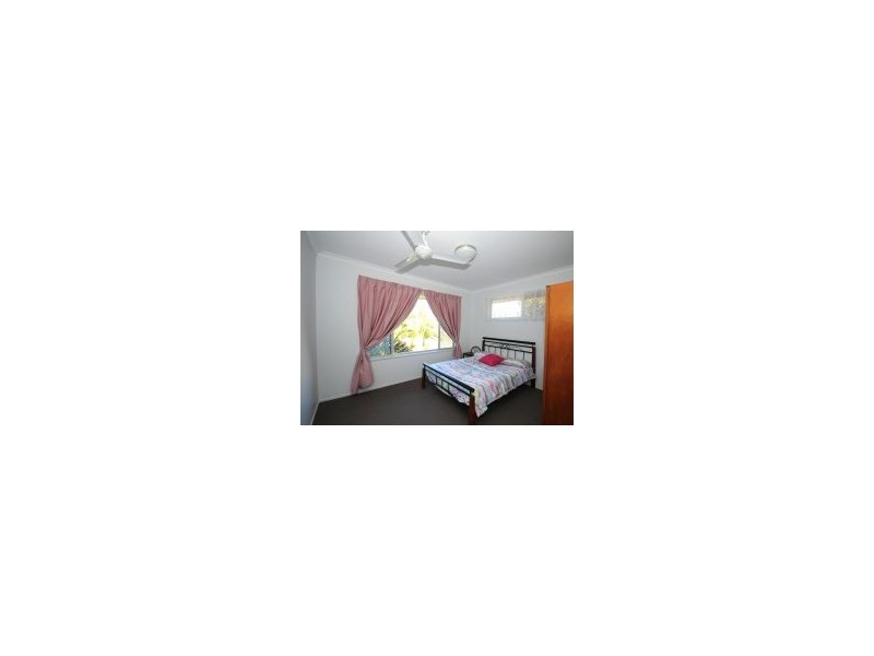 266 Torquay Tce, Torquay QLD 4655