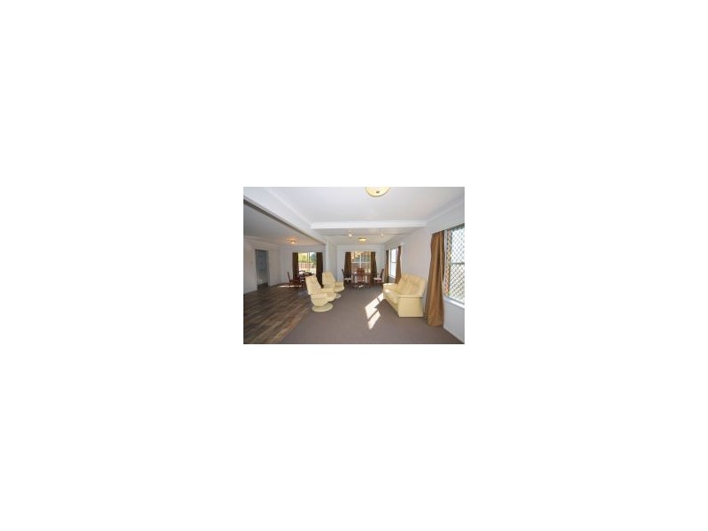 266 Torquay Tce, Torquay QLD 4655