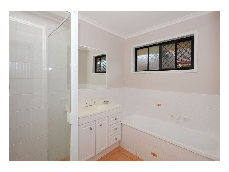 22 Archer Drive, Point Vernon QLD 4655