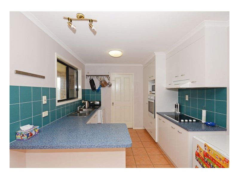 22 Archer Drive, Point Vernon QLD 4655