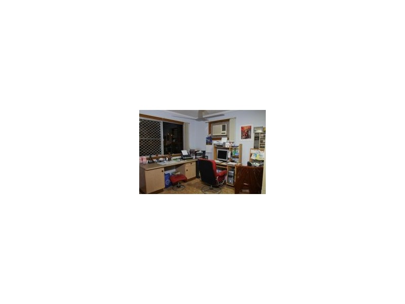 53 Bideford Street, Torquay QLD 4655