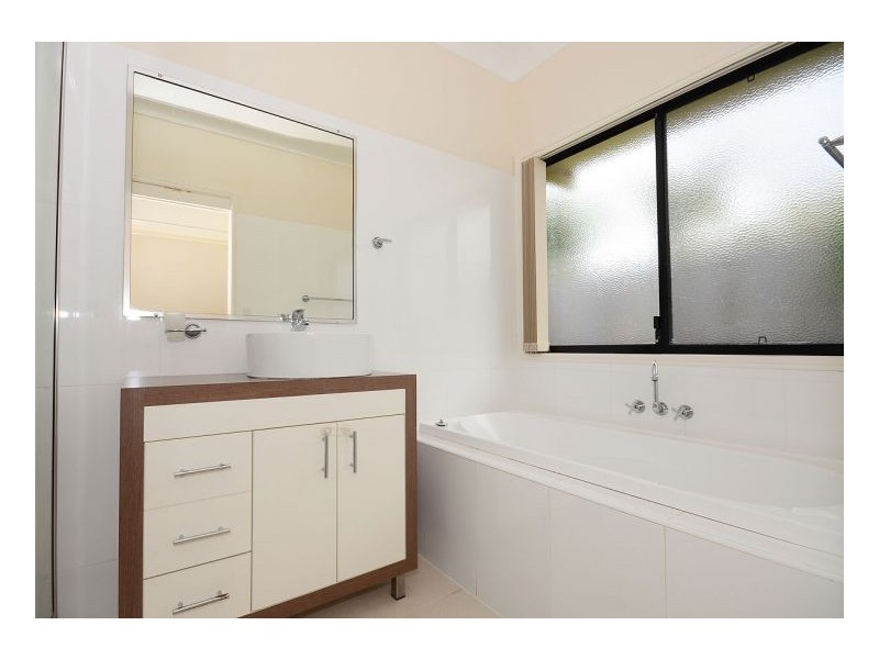19 Parklands Blvd, Wondunna QLD 4655