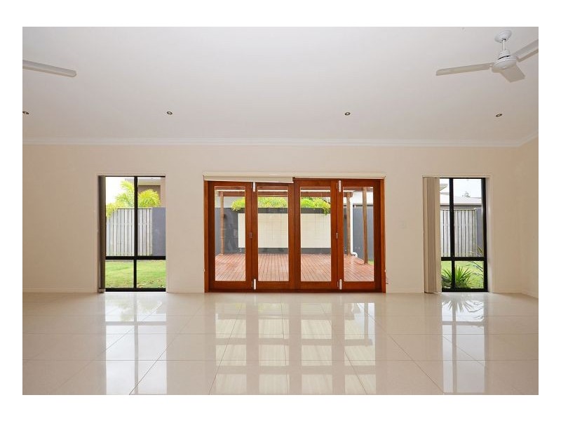 19 Parklands Blvd, Wondunna QLD 4655