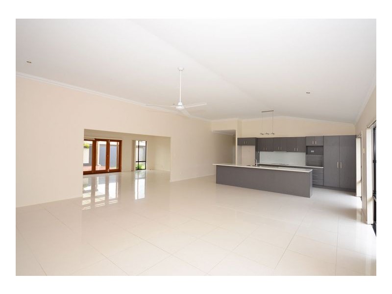 19 Parklands Blvd, Wondunna QLD 4655