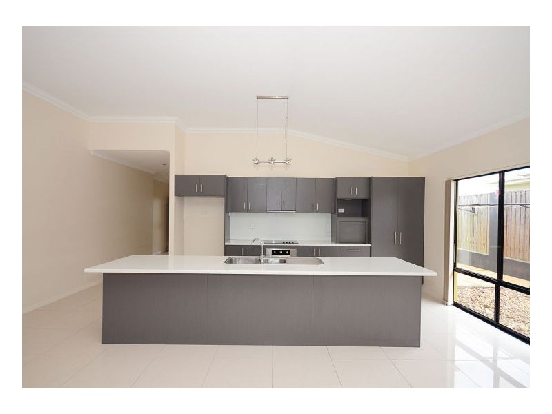 19 Parklands Blvd, Wondunna QLD 4655