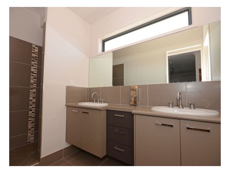 61 Endeavour Way, Eli Waters QLD 4655