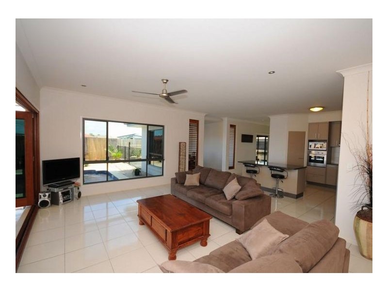 61 Endeavour Way, Eli Waters QLD 4655