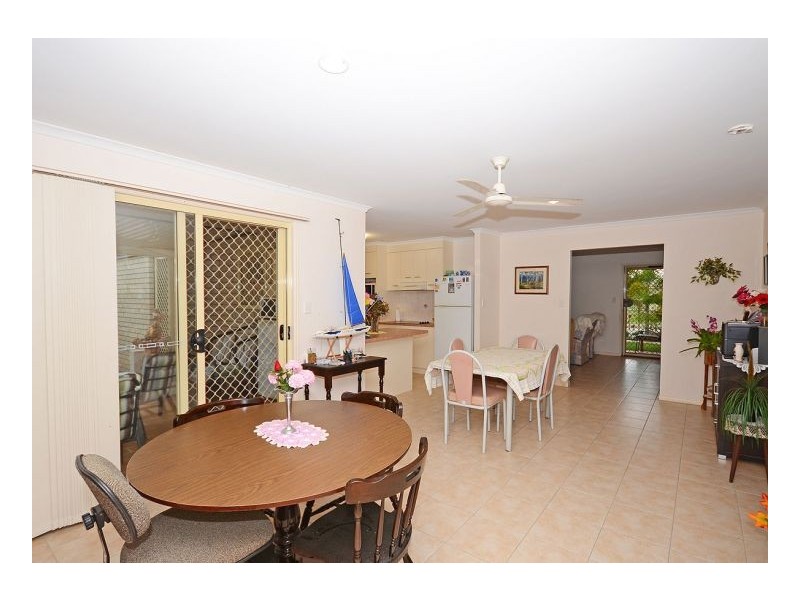11 Spinnaker Dr, Point Vernon QLD 4655