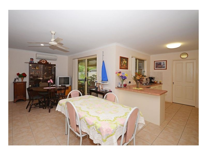 11 Spinnaker Dr, Point Vernon QLD 4655