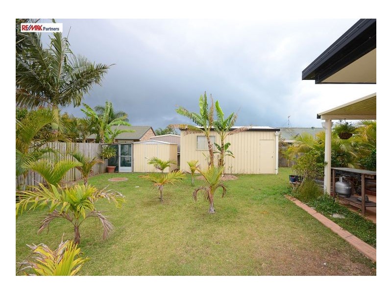 11 Spinnaker Dr, Point Vernon QLD 4655