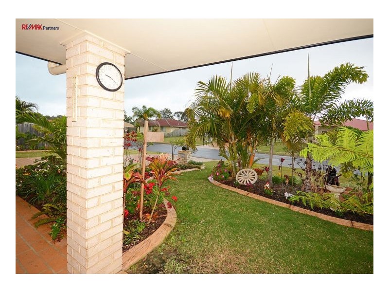 11 Spinnaker Dr, Point Vernon QLD 4655
