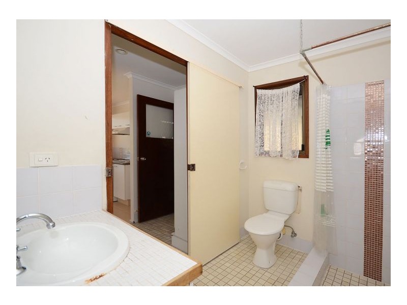 19 White Street, Point Vernon QLD 4655