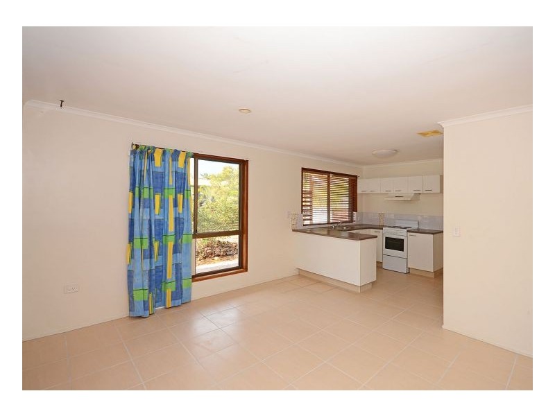 19 White Street, Point Vernon QLD 4655