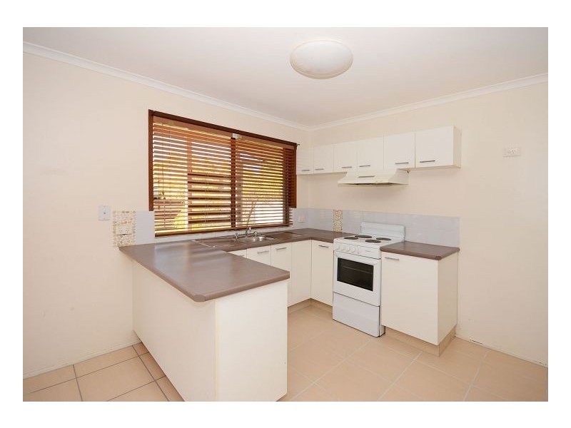 19 White Street, Point Vernon QLD 4655