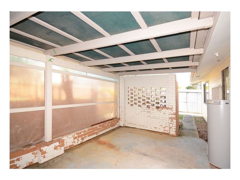 19 White Street, Point Vernon QLD 4655