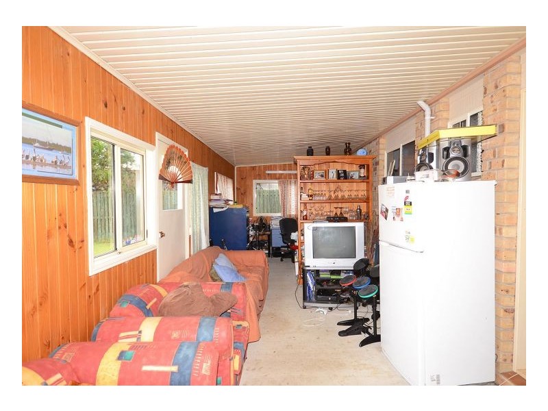 124 Pulgul Street, Urangan QLD 4655