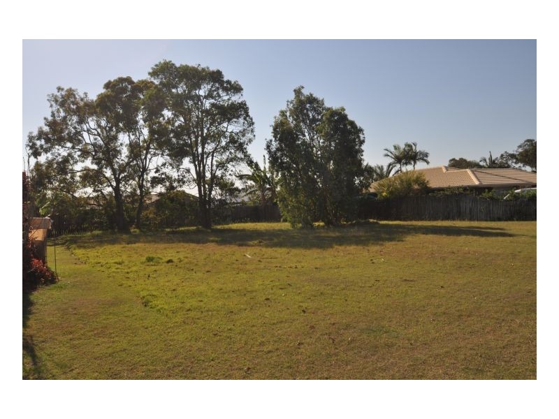 4 Cameron Court, Point Vernon QLD 4655