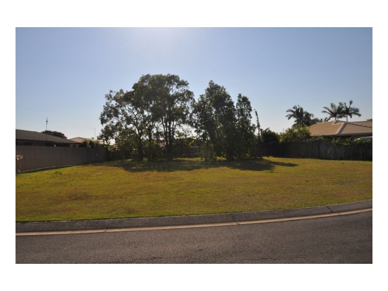 4 Cameron Court, Point Vernon QLD 4655