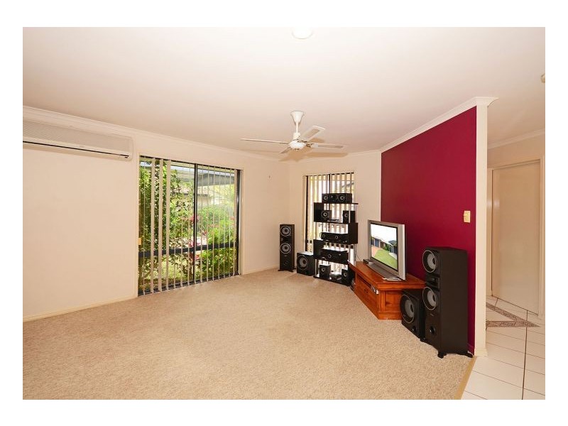 7 Cleo Court, Torquay QLD 4655