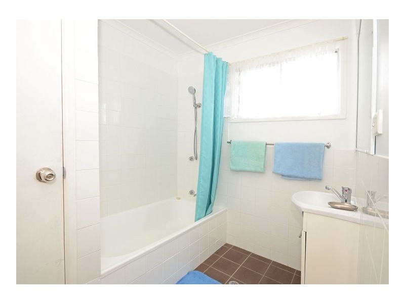 33 Murphy Street, Point Vernon QLD 4655