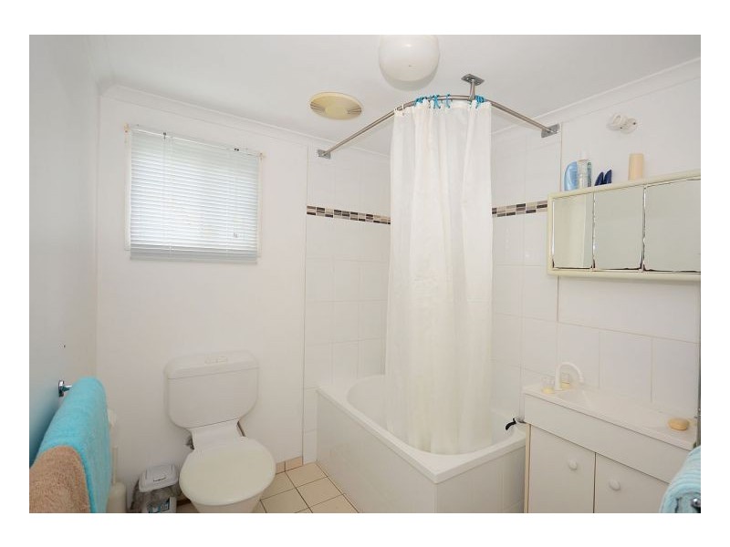 33 Murphy Street, Point Vernon QLD 4655