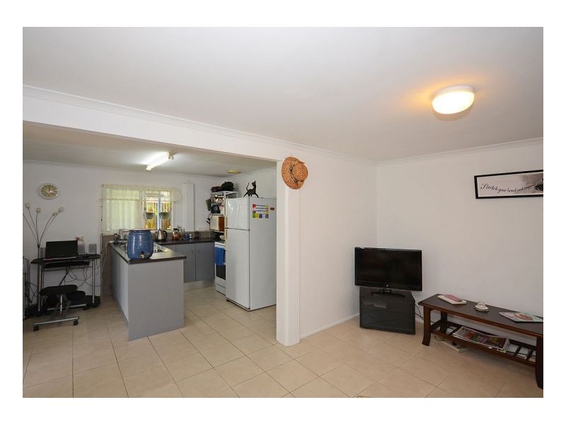 33 Murphy Street, Point Vernon QLD 4655