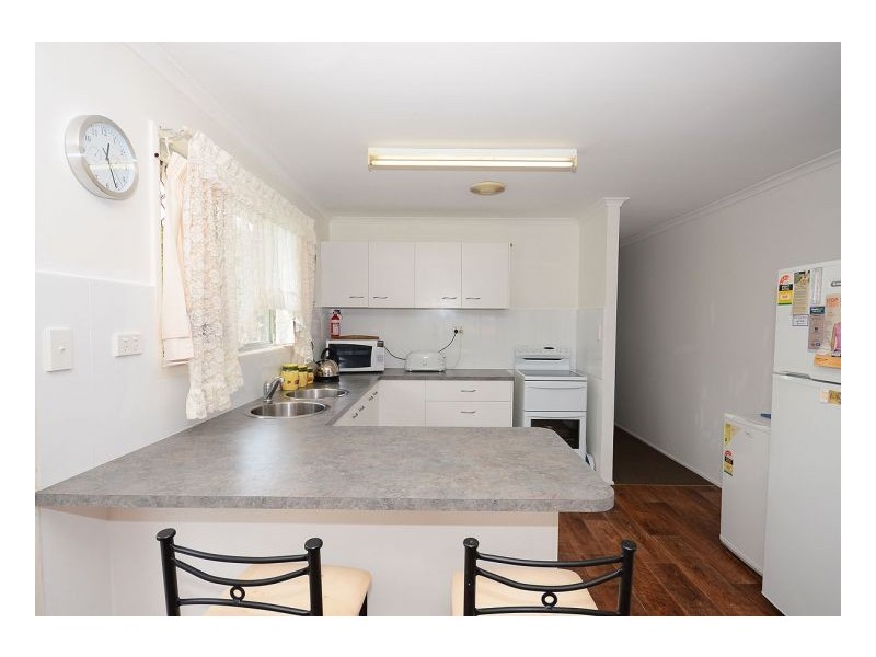 33 Murphy Street, Point Vernon QLD 4655