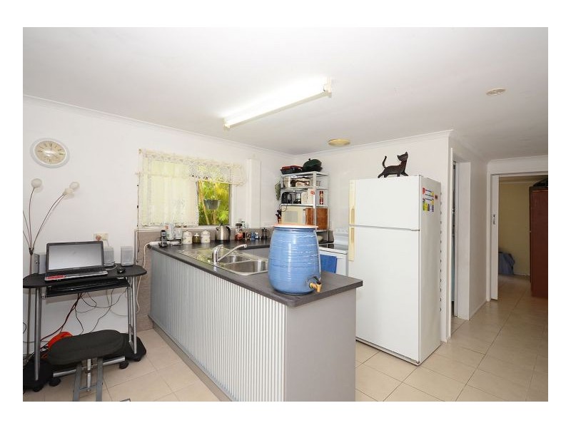 33 Murphy Street, Point Vernon QLD 4655