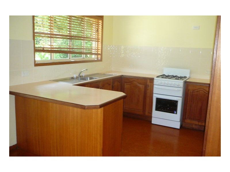 11 Matthew Drive, Urangan QLD 4655