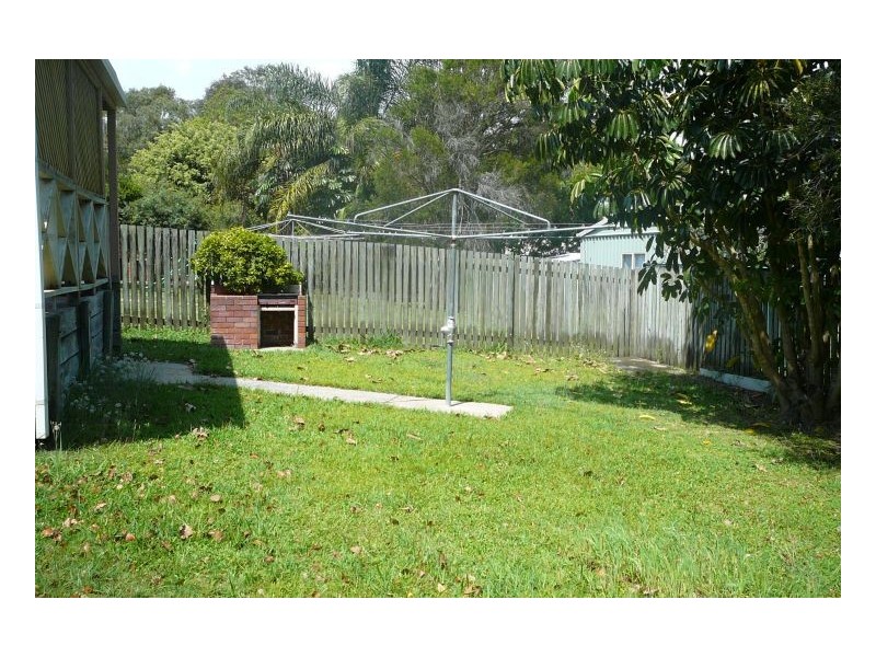 11 Matthew Drive, Urangan QLD 4655