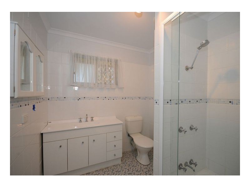 266 Torquay Tce, Torquay QLD 4655
