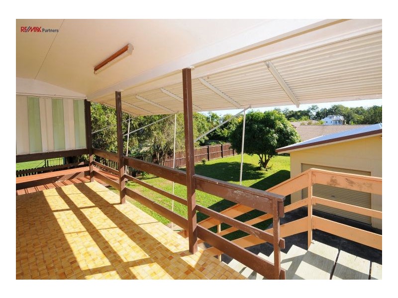266 Torquay Tce, Torquay QLD 4655