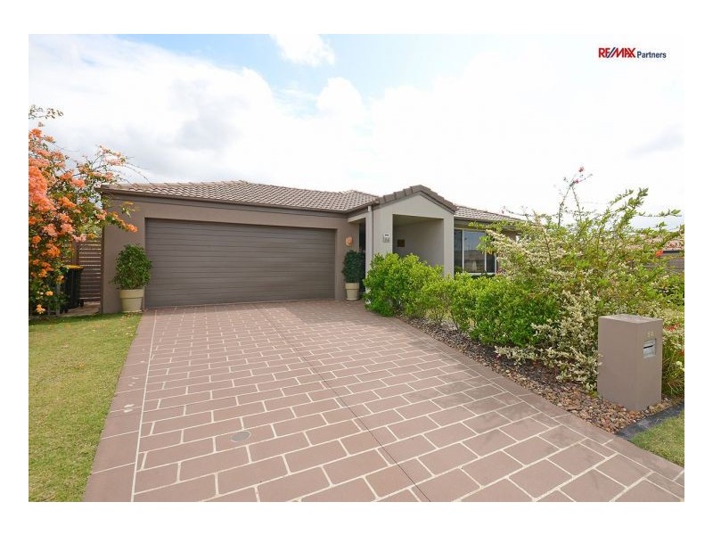 54 Endeavour Way, Eli Waters QLD 4655