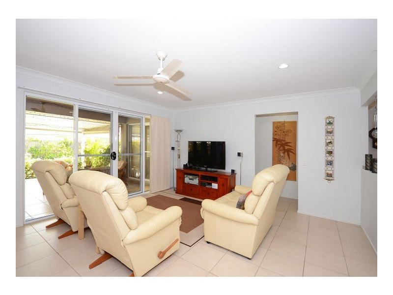 54 Endeavour Way, Eli Waters QLD 4655