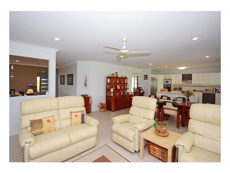 54 Endeavour Way, Eli Waters QLD 4655