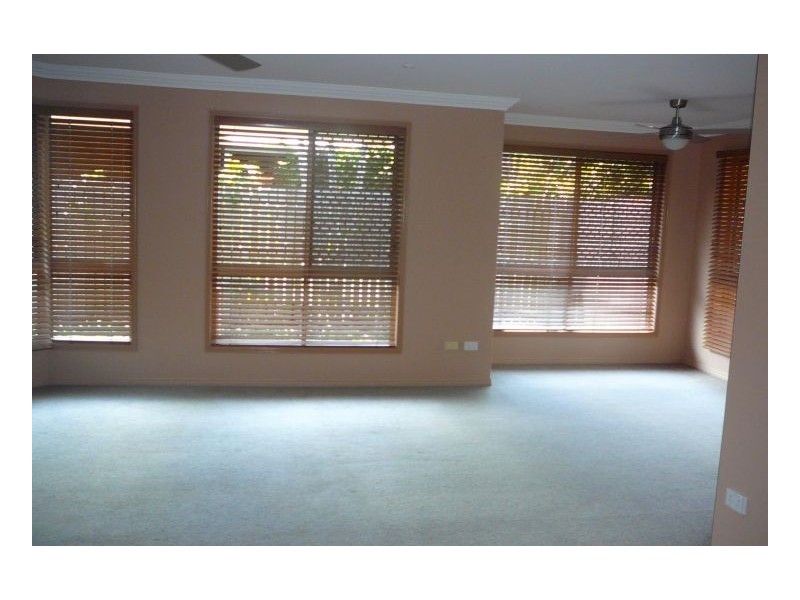 109 Cunningham Street, Urangan QLD 4655