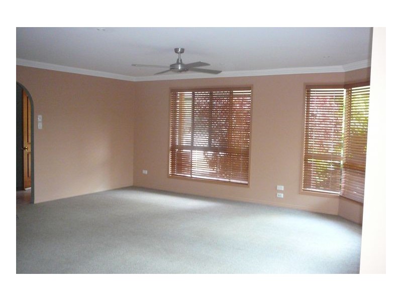 109 Cunningham Street, Urangan QLD 4655