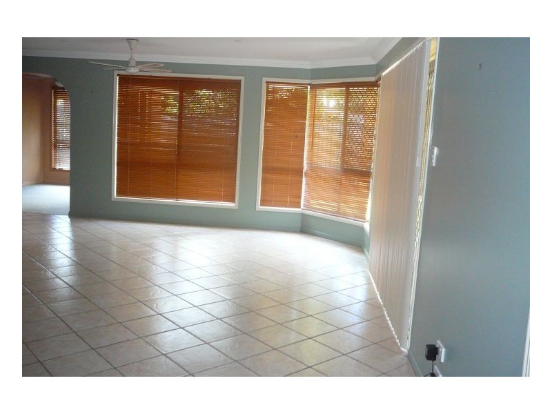 109 Cunningham Street, Urangan QLD 4655