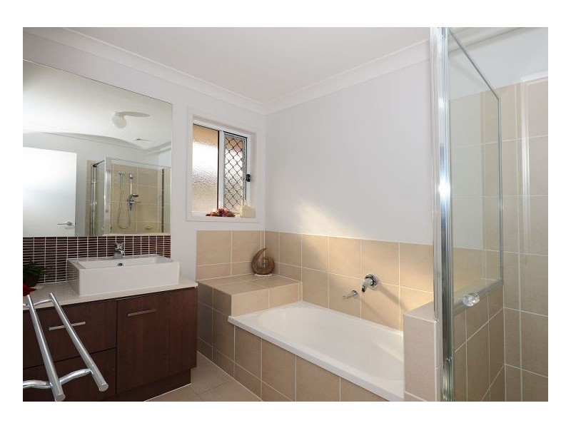 14 Captain Cook Street, Urraween QLD 4655