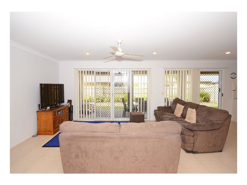 14 Captain Cook Street, Urraween QLD 4655