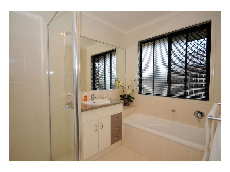 22 Lancaster Circuit, Urraween QLD 4655