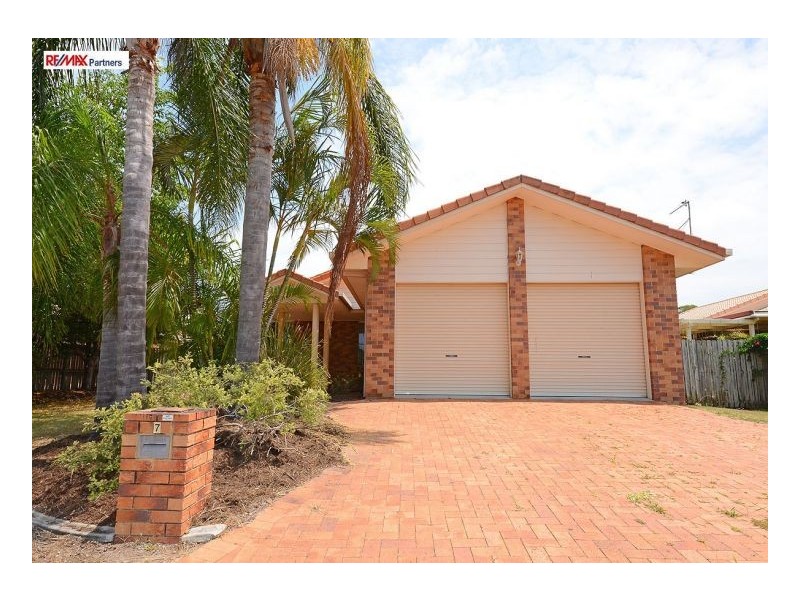 7 Dean Court, Urraween QLD 4655