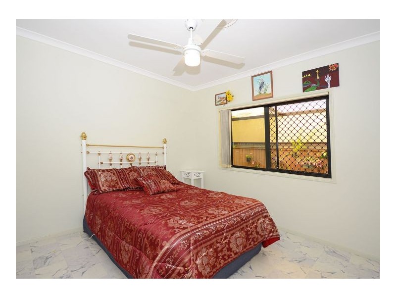 17 Prince Street, Urangan QLD 4655