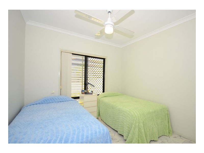 17 Prince Street, Urangan QLD 4655