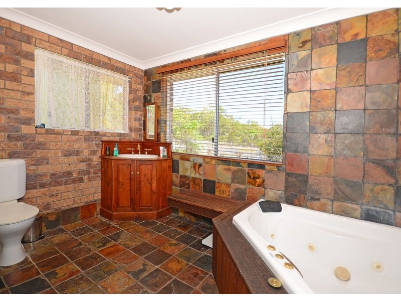 2 Sandrabarbara Drive, Booral QLD 4655