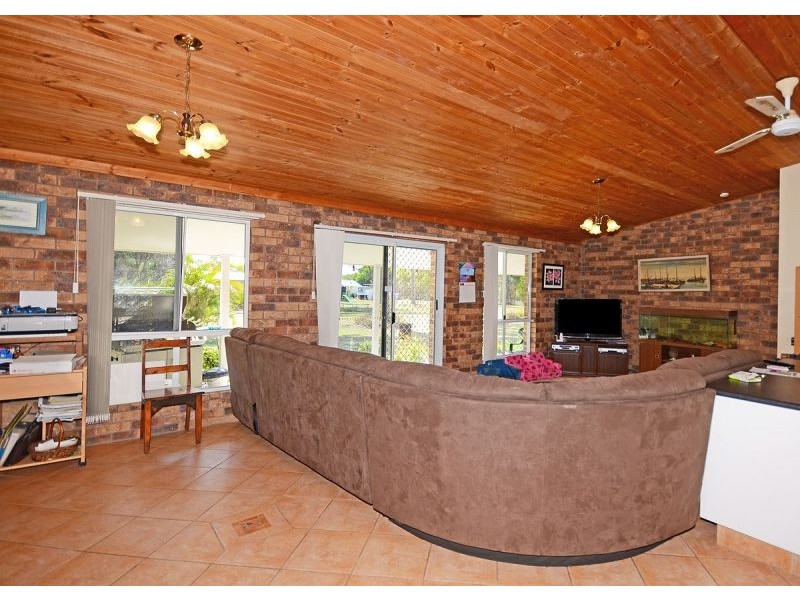 2 Sandrabarbara Drive, Booral QLD 4655