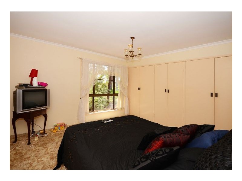 11 Shore Road East, Urangan QLD 4655