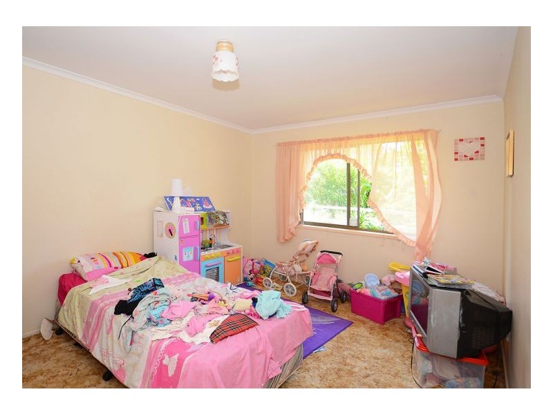 11 Shore Road East, Urangan QLD 4655
