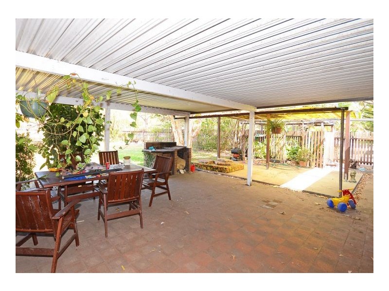 11 Shore Road East, Urangan QLD 4655