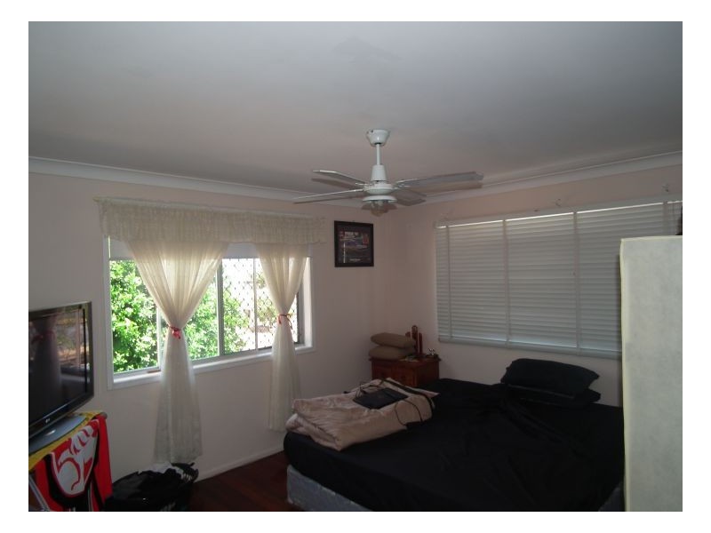 74 Dayman Street, Urangan QLD 4655